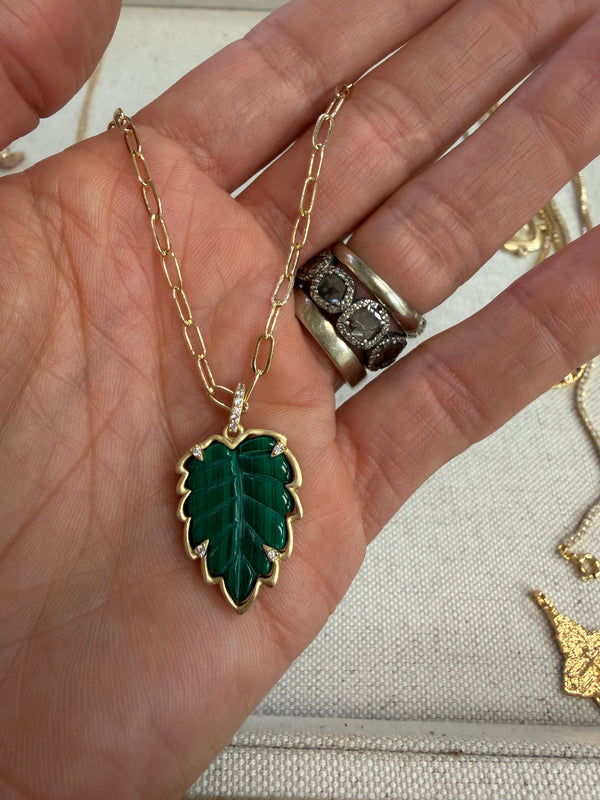 Black Friday Exclusive - Stone Leaf Necklace - Malachite