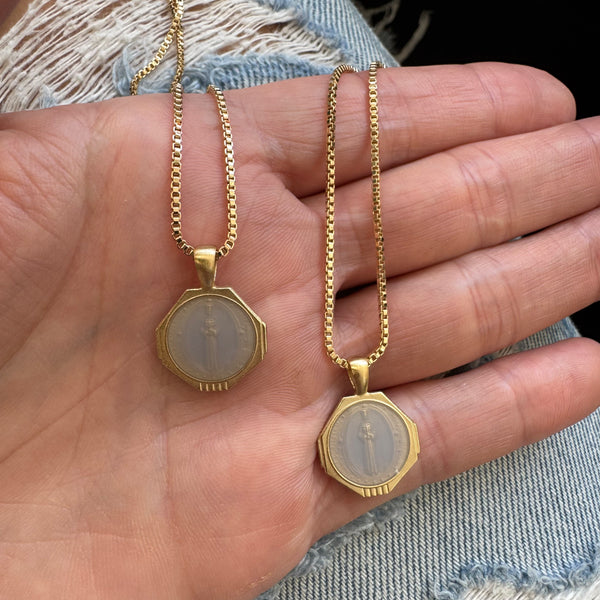 Sofia Pendant Necklace in Lavender